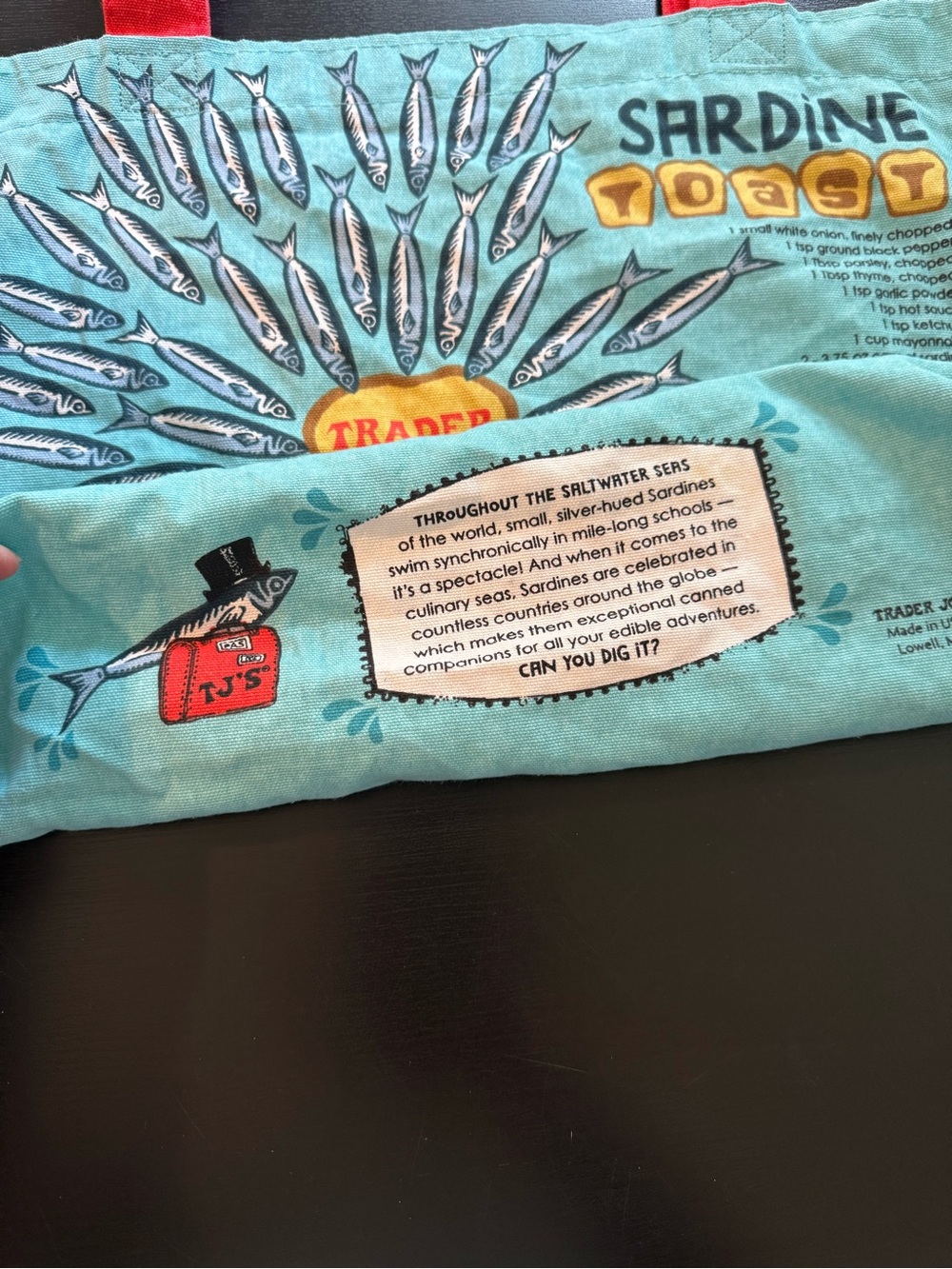 TRADER JOE’S 2023 sardine tote bag with graphic of sardines in olive oil - Picture 3 of 4